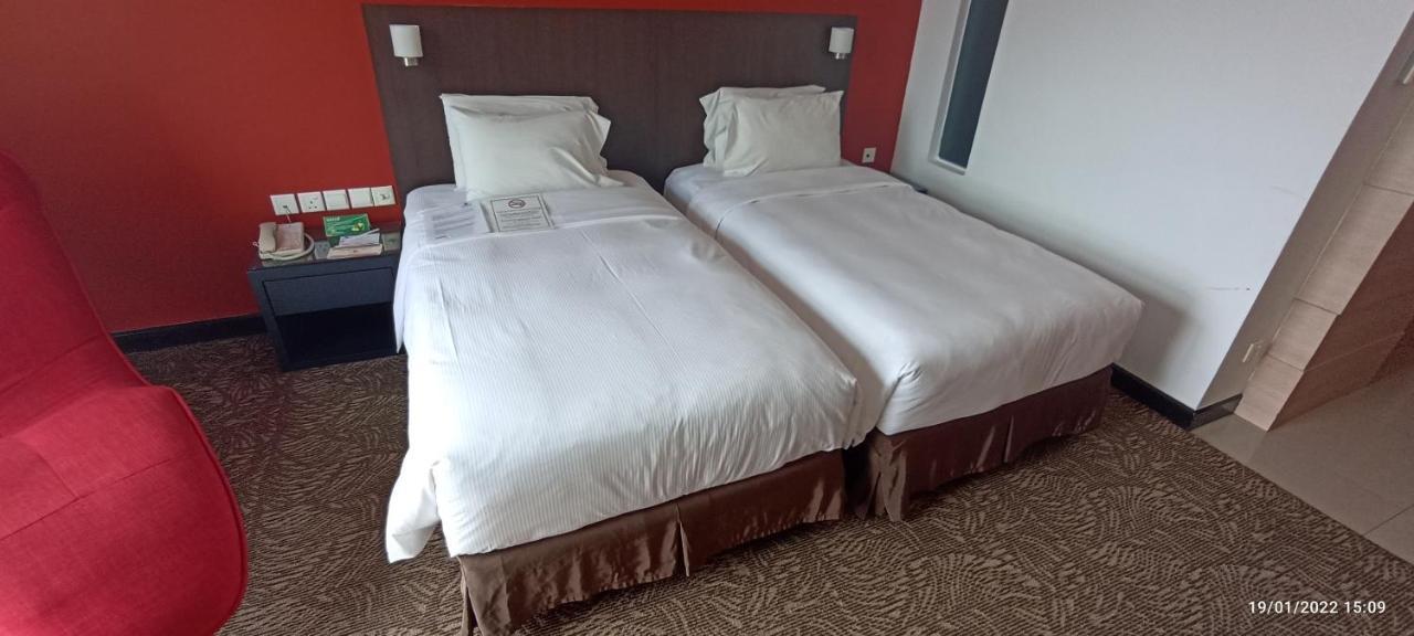 The Klagan Hotel Kota Kinabalu Ngoại thất bức ảnh
