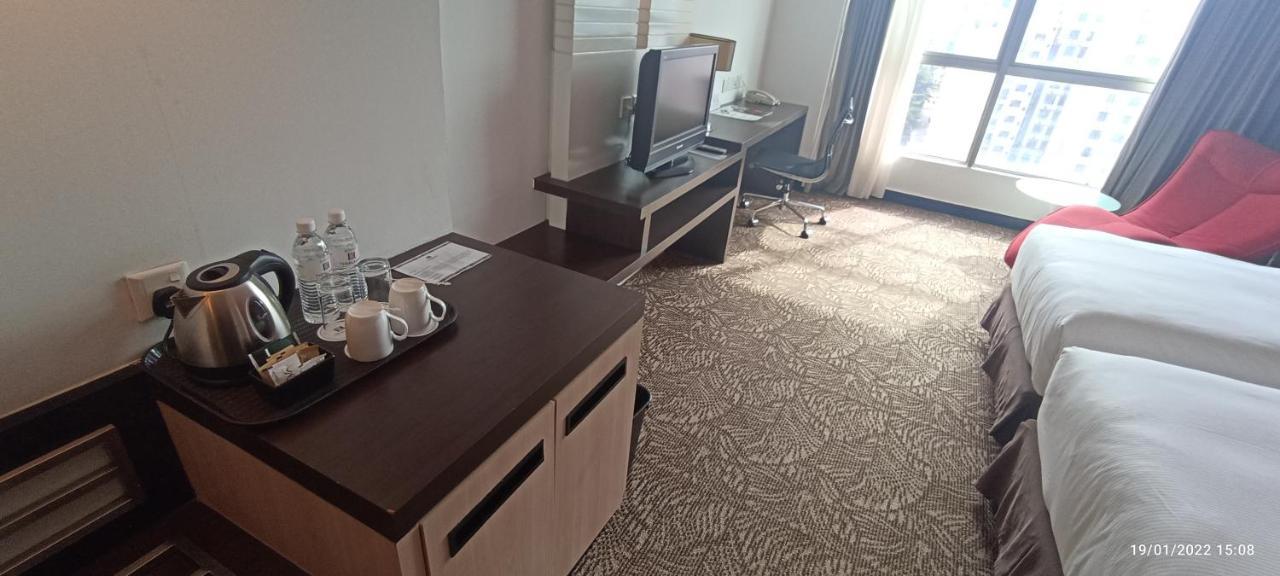 The Klagan Hotel Kota Kinabalu Ngoại thất bức ảnh