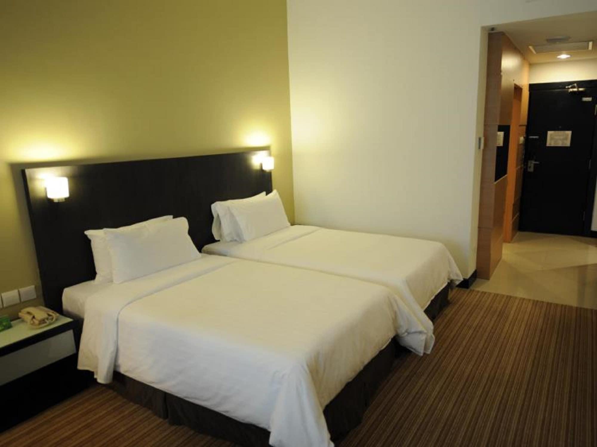 The Klagan Hotel Kota Kinabalu Ngoại thất bức ảnh