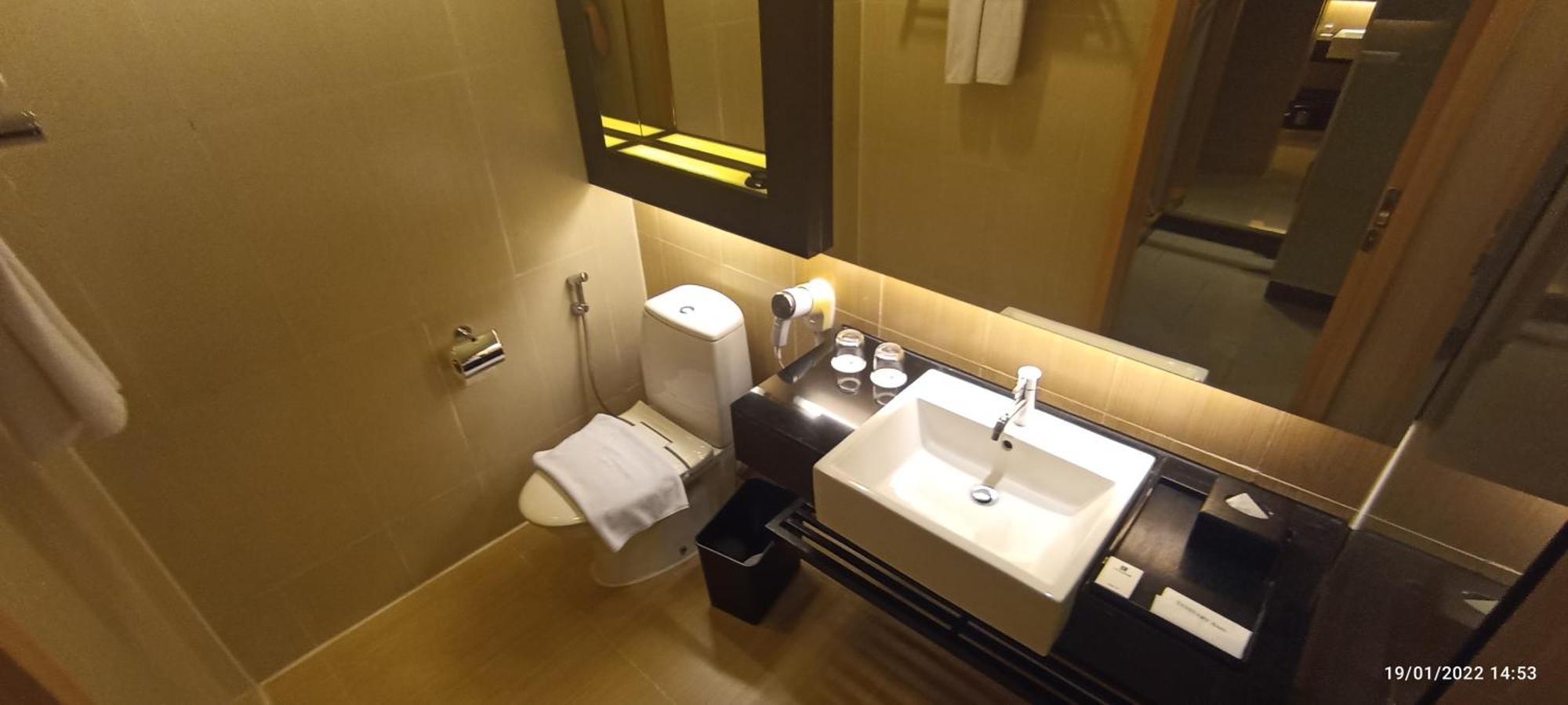 The Klagan Hotel Kota Kinabalu Ngoại thất bức ảnh