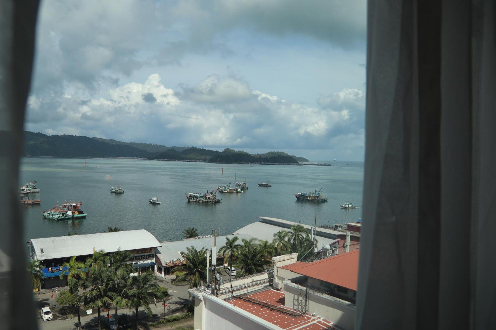The Klagan Hotel Kota Kinabalu Ngoại thất bức ảnh