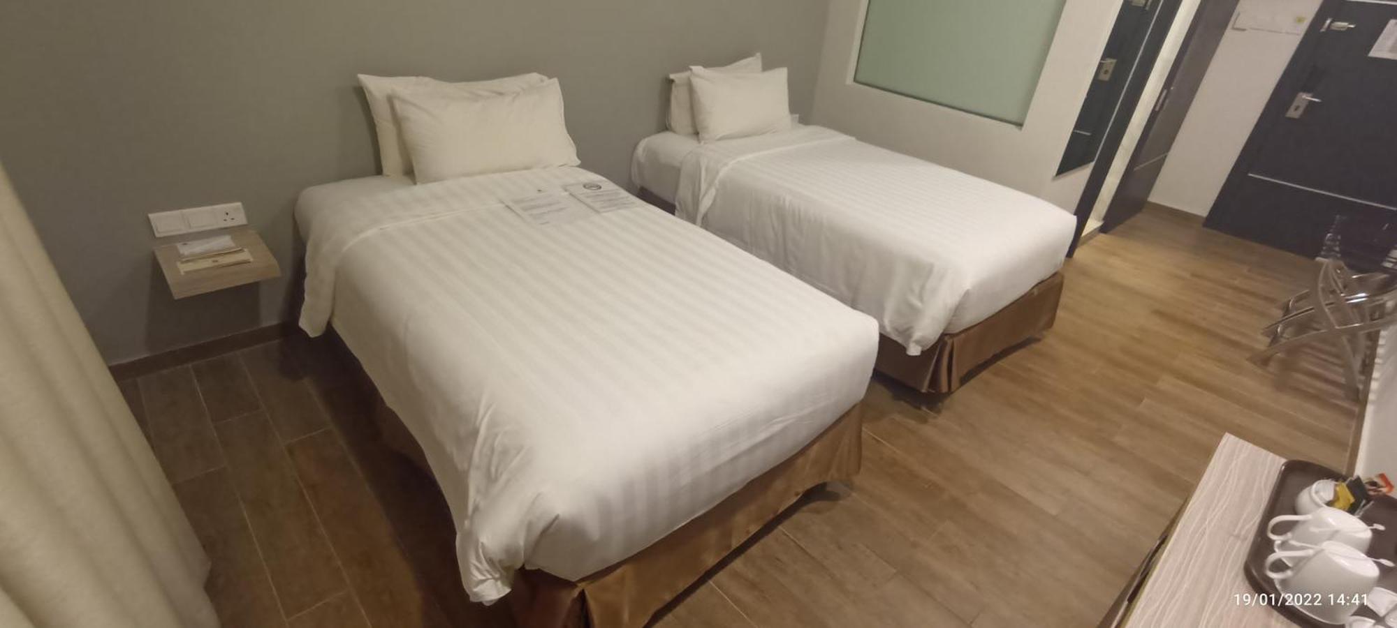 The Klagan Hotel Kota Kinabalu Ngoại thất bức ảnh