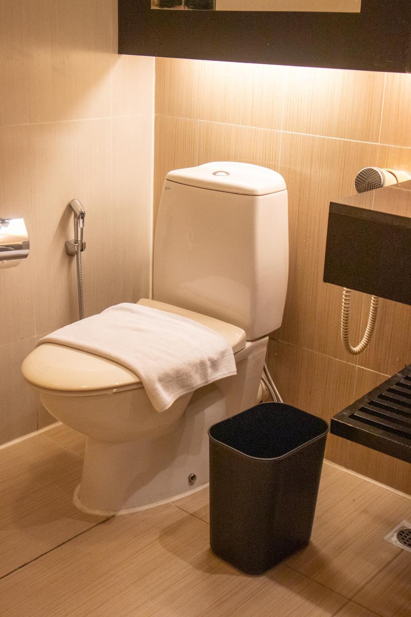 The Klagan Hotel Kota Kinabalu Ngoại thất bức ảnh